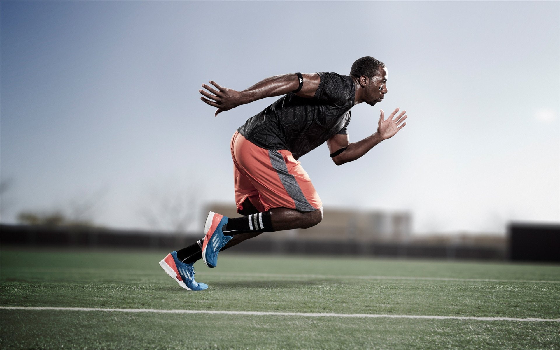 九游体育APP下载-欧冠半决赛之夜，孔德以无声的节奏，带动全队奏响胜利交响曲